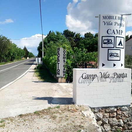 Mobile Homes Vila Punta Šibuljina Kültér fotó
