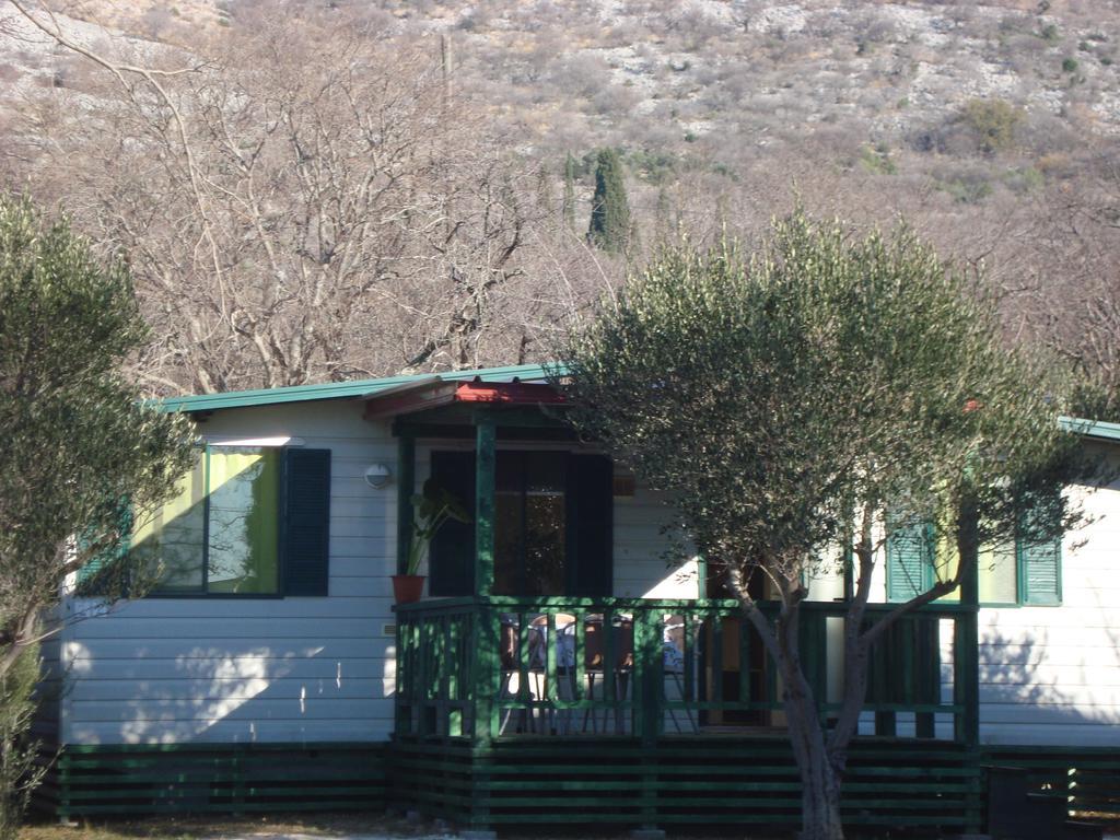 Mobile Homes Vila Punta Šibuljina Kültér fotó