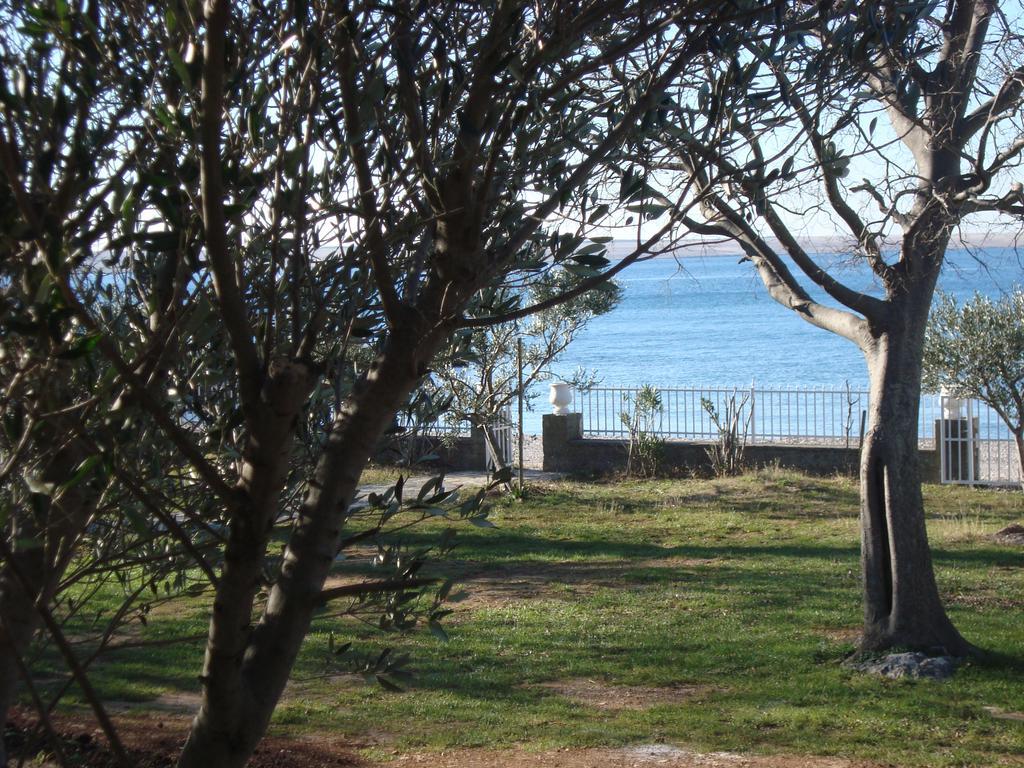 Mobile Homes Vila Punta Šibuljina Kültér fotó